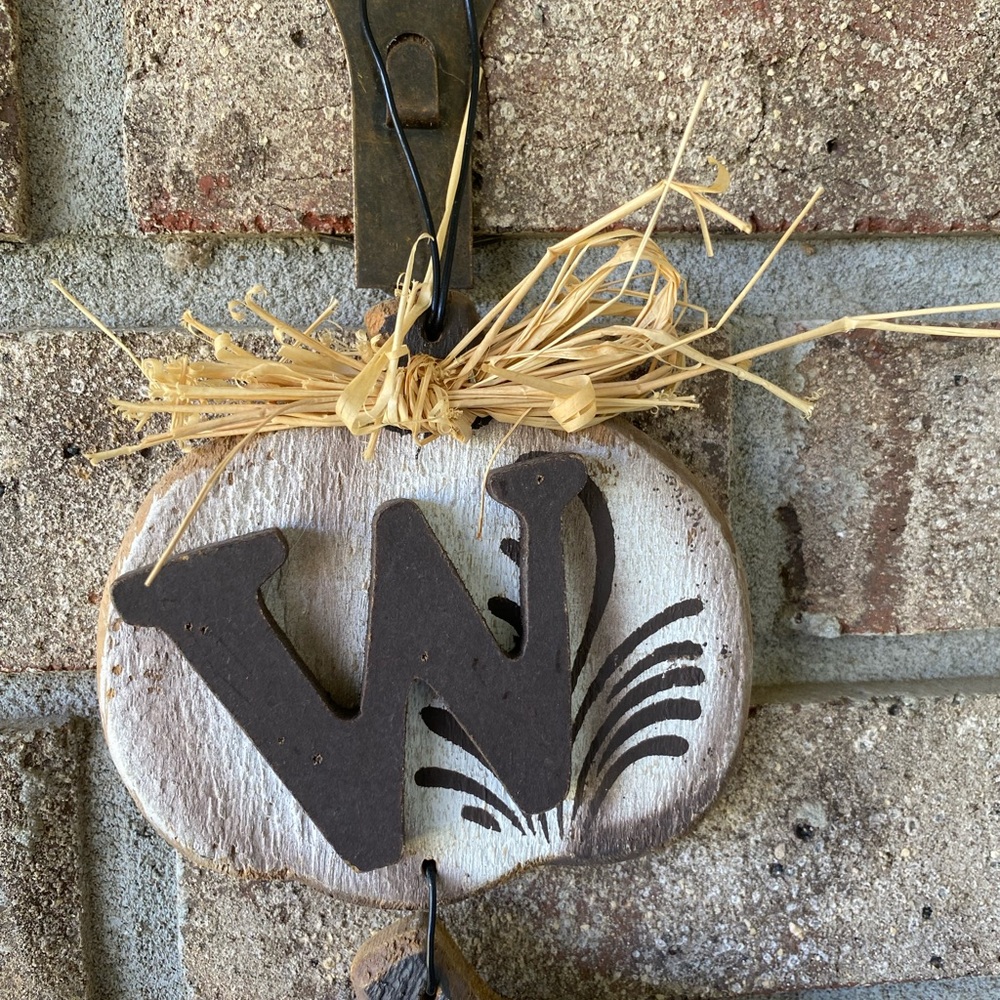 Rustic Fall Pumpkin Welcome Hanging Decor - Picture 5 of 9